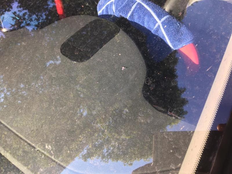 雪铁龙c4l，的车前挡风玻璃被小石子打了一个很小的口子，可以修复吗
