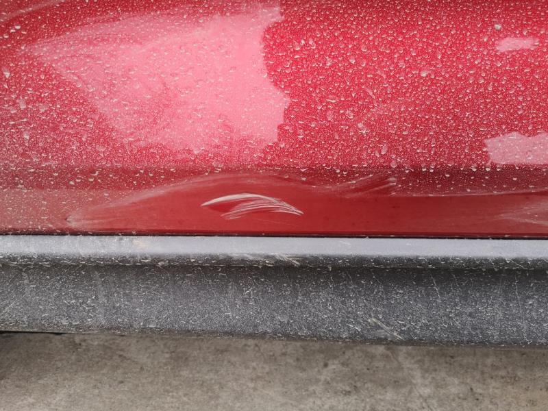 马自达cx-5，马自达cx5红色，一不小心车门下面漆剐蹭掉了，除了去4S店补漆还有什么好的办法吗