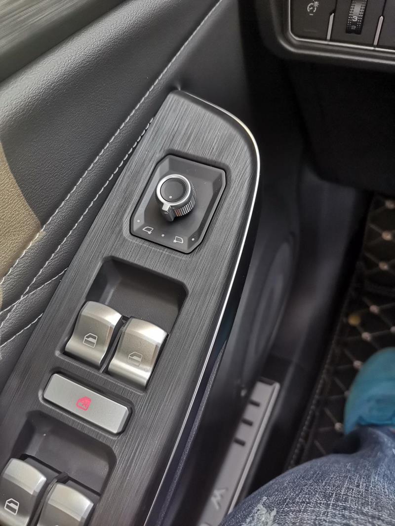 wey vv5，车窗按键上方的旋转钮具体是干啥用的，怎么操作