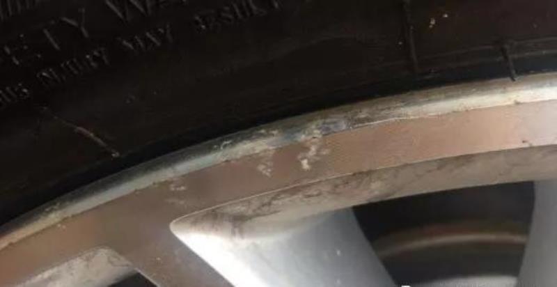 荣威rx5，轮毂上有被腐蚀的痕迹，时间久了会不会影响行驶安全