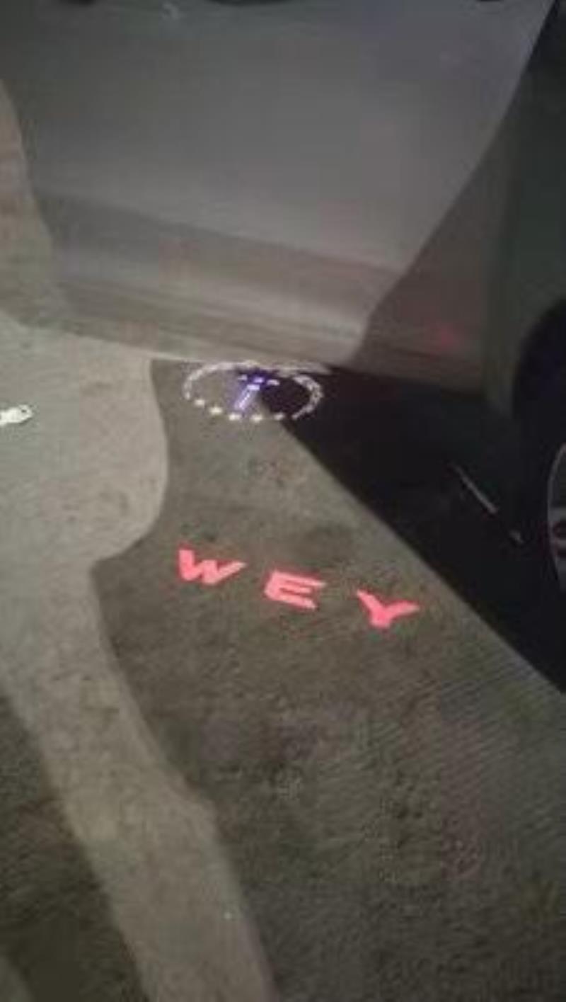 wey vv6，VV6超豪外后视镜有镭射投影功能吗