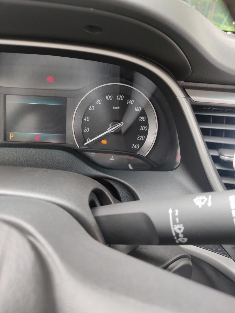 英朗，仪表盘上的防盗系统指示灯亮了，但是车子可以正常启动，这是怎么回事