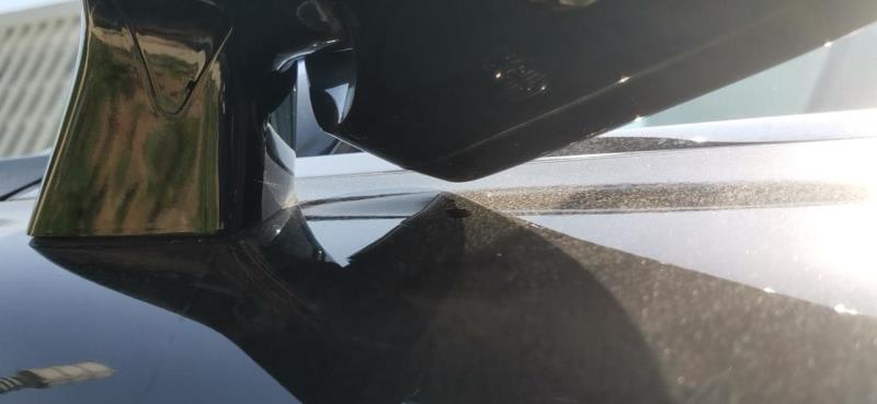 红旗HS5旗享版左右两边的后视镜折叠后离车门的距离不一样，是缺陷吗，有同样的存在这样的问题吗