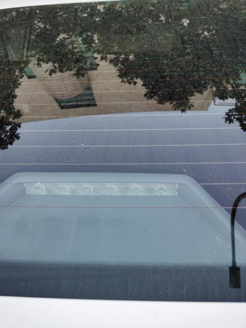 的朗逸车内停几天后在车内后档玻璃出现雾水，是车漏水了吗，19年8月底买的?
