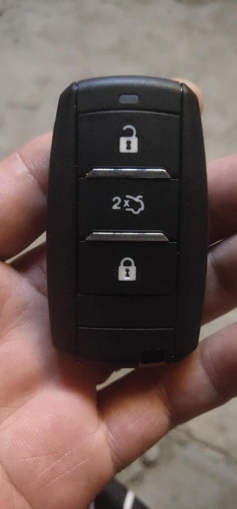 长安cs75，问个事，的是18款手动精智怎么才能在遥控钥匙上做一键升窗功能，去4s店激活，还是在淘宝上买个OBD一键升窗器，不过有人说买这玩意对车有安全隐患，所以
