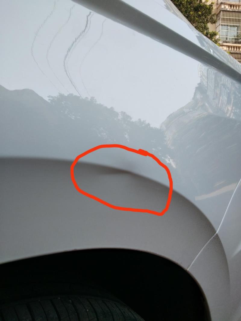 2019宝来，后轮上面漆面无损伤，凹进去了一点，可以不用钣金喷漆修复吗，如果可以修复，会影响车子本身漆面吗
