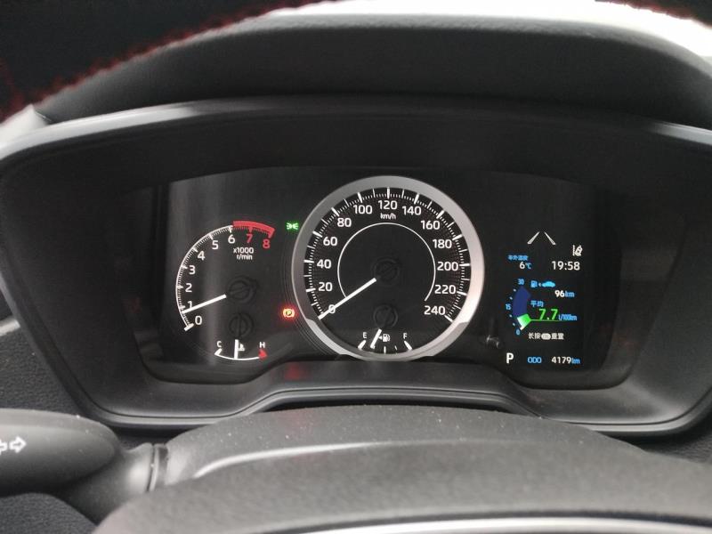 刚提了4个月的丰田新雷凌运动版，4000公里左右，平均油耗达到7.8，怎么那么高