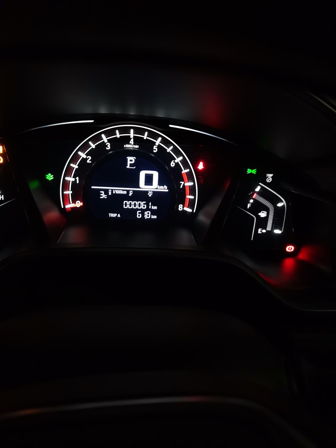 本田CR-V 麻烦车友介绍一下舒适版查看百公里油耗怎么看