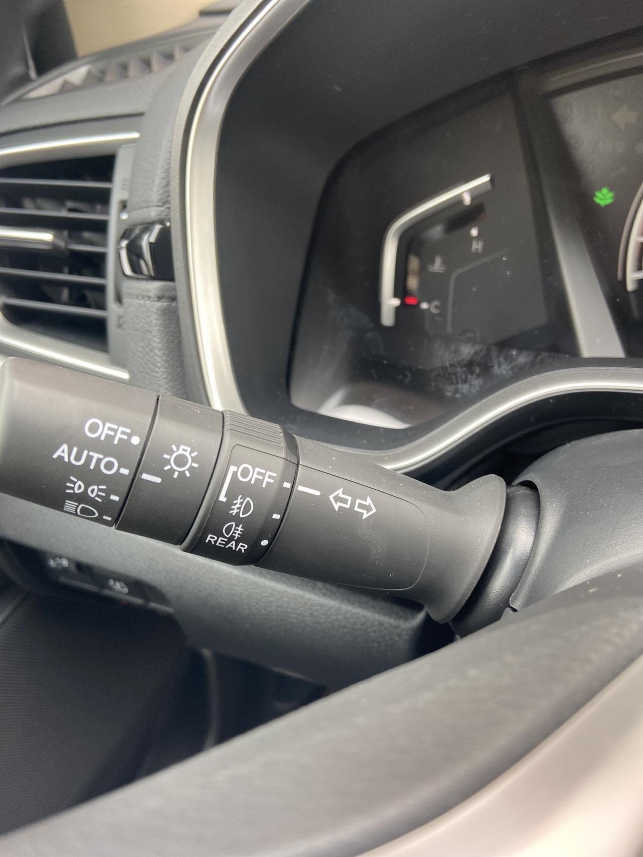 本田CR-V 20款的自动大灯怎么能关闭。  手动关闭下次重新启动还亮