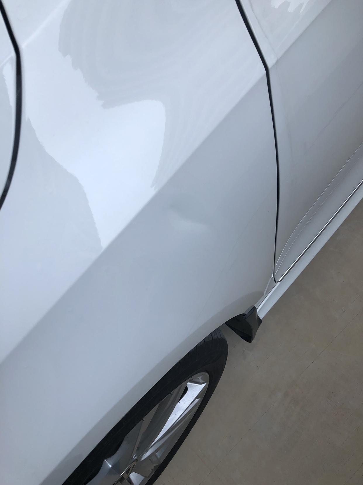 大众速腾 不知被谁给我干了一坑在车前轮翼子板位置，没掉漆，这样的凹痕可以做无喷漆钣金修复吗？