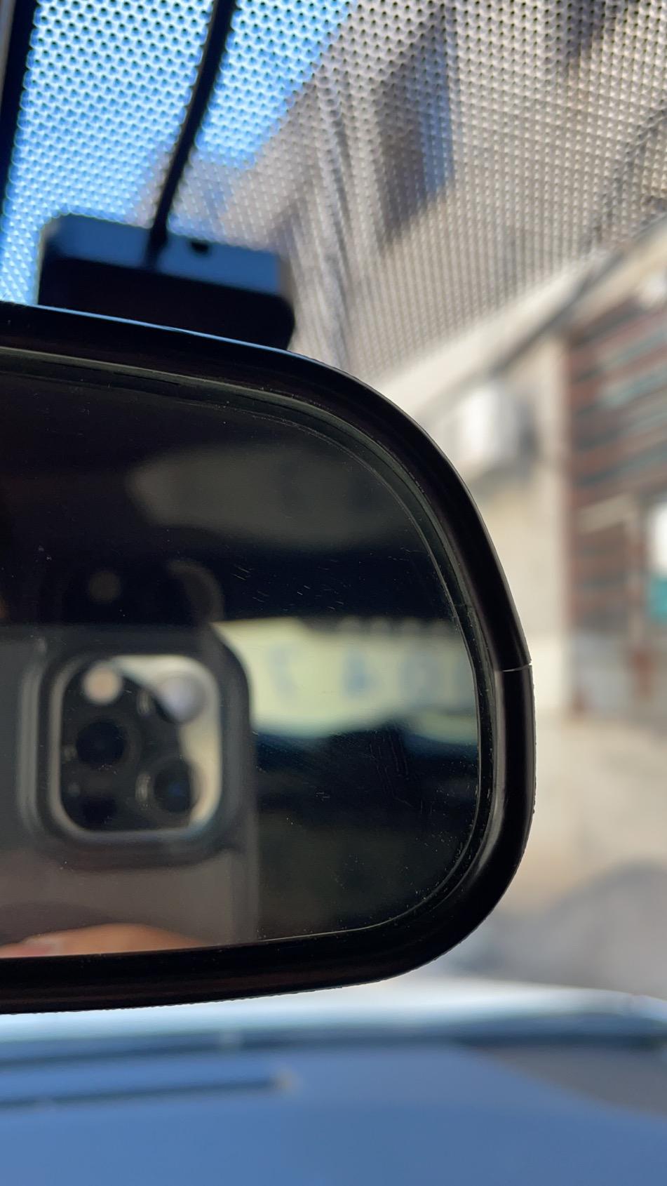 丰田C-HR 的车内后视镜有没有开裂