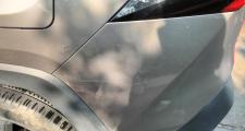 丰田RAV4荣放 左后门，和左翼子板被刮伤很深，两幅喷漆要多少钱？