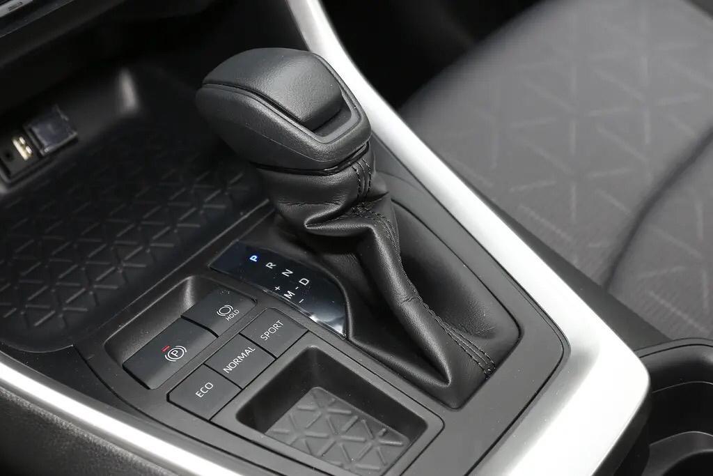 丰田RAV4荣放 汽油版的荣放可以改成图二旋钮的吗，比较喜欢旋钮
