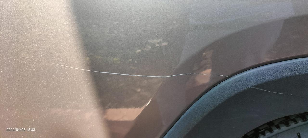 丰田RAV4荣放 左后门，和左翼子板被刮伤很深，两幅喷漆要多少钱？