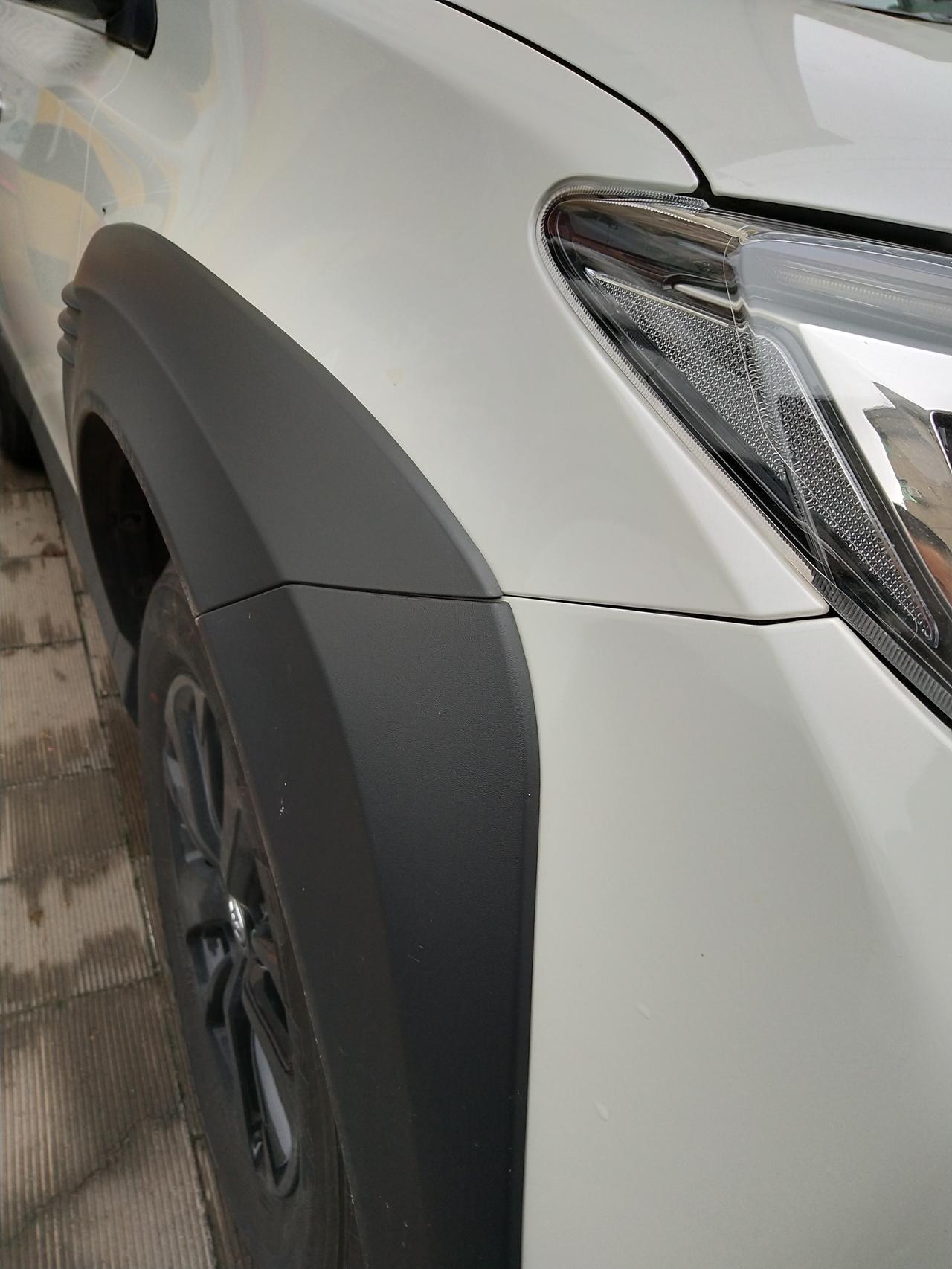 丰田RAV4荣放 问一个情况买的是19款荣放风尚X限量款2.0L的。3月底买的，现在开了2000公里了。出现一个问