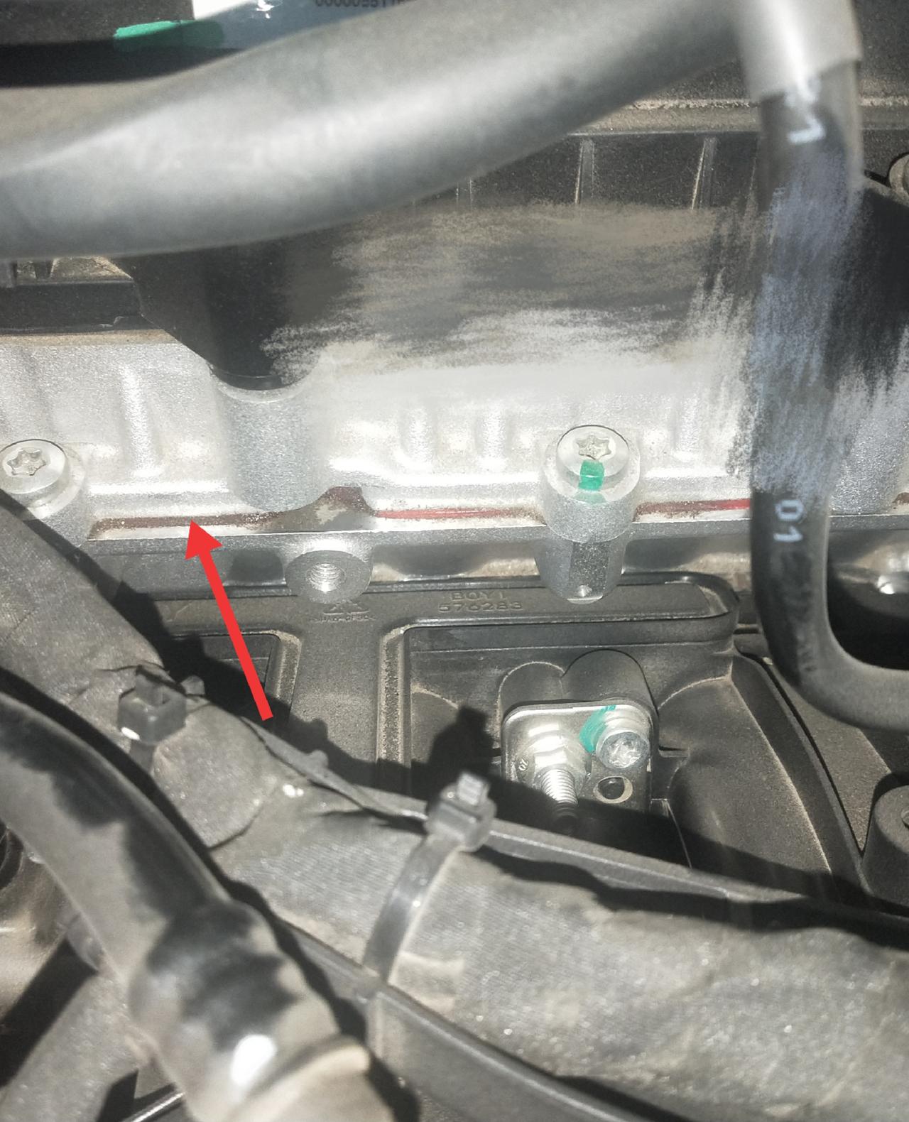 豪越，1.8T，发动机渗油，气缸盖与缸体连接位置，这个需要怎么处理？