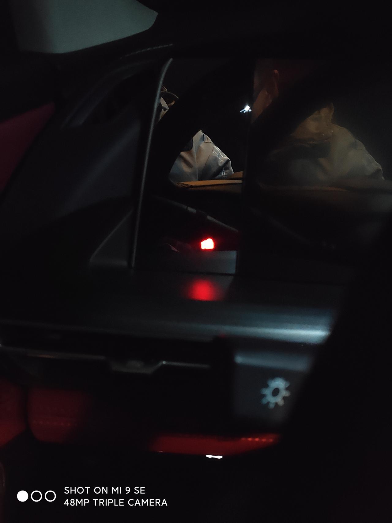 长安CS75 PLUS ，车子不开停在那里的时候，这个指示灯亮着是怎么回事？（左侧小屏最右下角的指示灯）