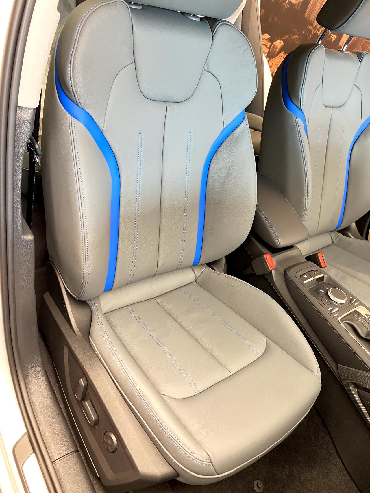 奥迪Q2L 奥迪q2l中配时尚动感车型的座椅到底有几种颜色？为什么的是灰蓝色拼接的