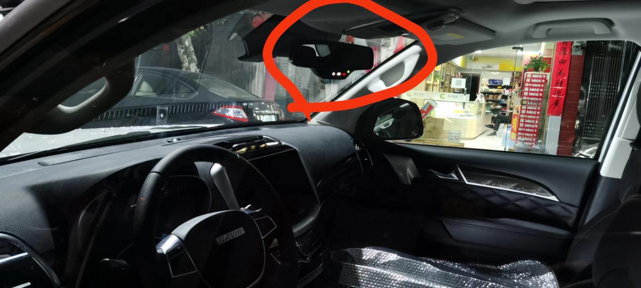 哈弗H9 车内后视镜指示灯下车几分钟后熄灭正常吗？