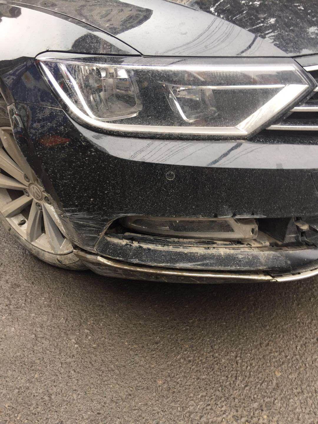 大众迈腾 朋友借我车，开出去撞了，他骗我说是停车的时候被别的车刮蹭的，我相信了他，告诉保险公司我的车是停车受损。保险公司