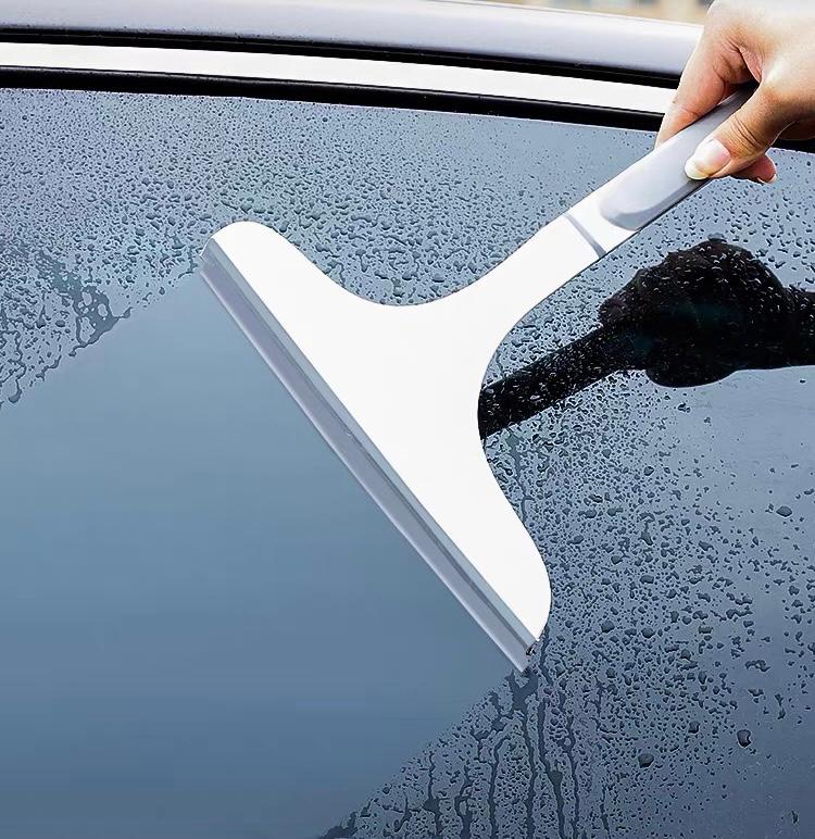 哈弗H6 车友们，你们自己洗车的话，车玻璃用什么擦啊，直接用抹布会不会有水渍水痕啊，用下面这个刮板可以吗？用这个又怕洗不