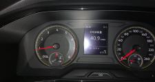 新提的21款朗逸P，1.5自动视野版，每天早上热车时候仪表盘显示平均油耗40.9，这种情况正常吗
