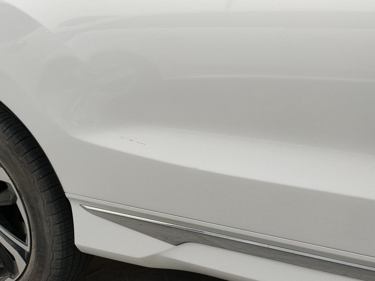 本田UR-V 车停在那被刮了  有没有好看点的贴纸啥的给遮住推荐一下  不想补漆