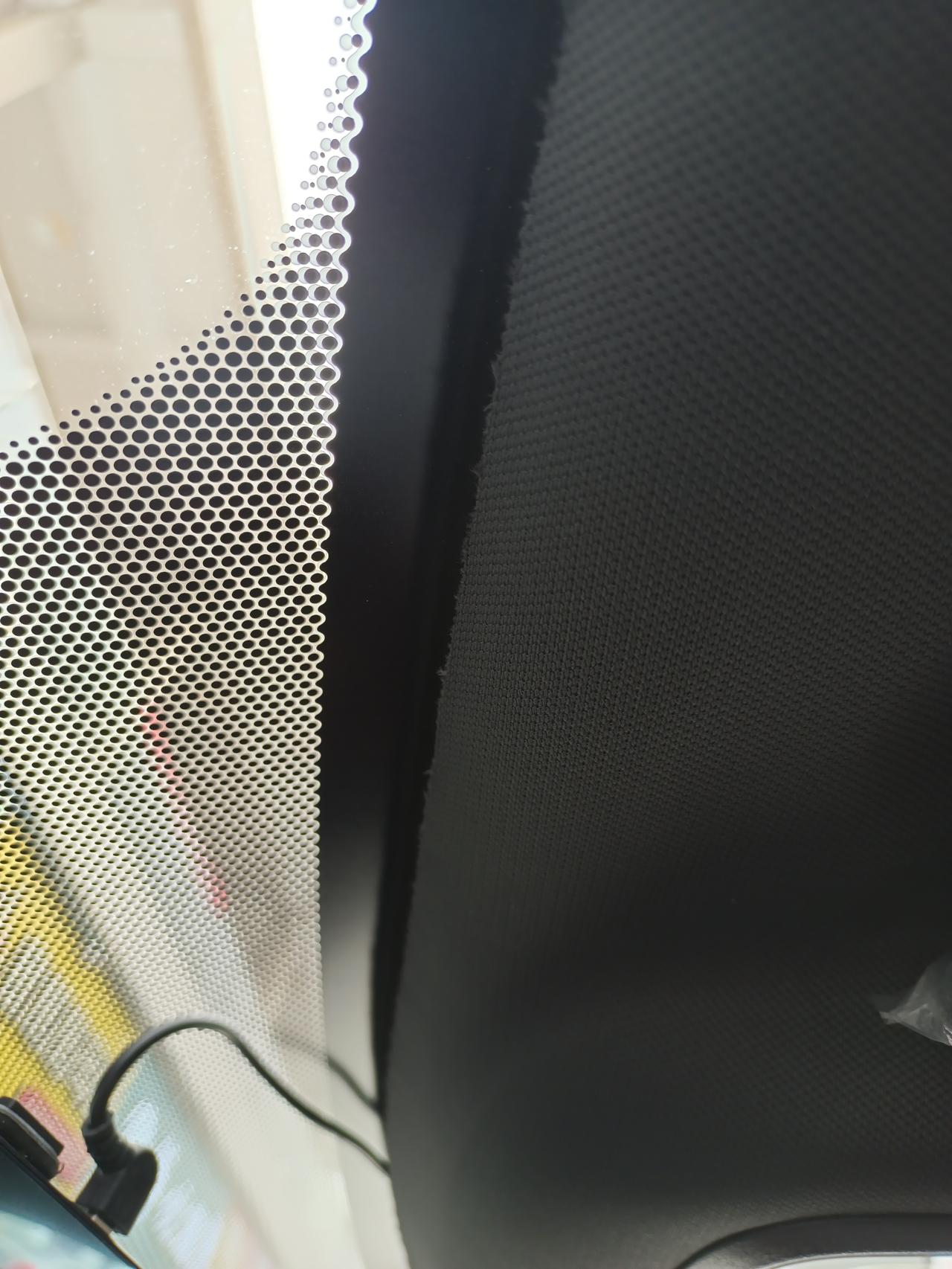 本田UR-V 车友们有没有发现，URV内部盖板靠近前玻璃缝隙好大，刚开始以为是装行车记录仪没装好，结果新车都是这样的！
