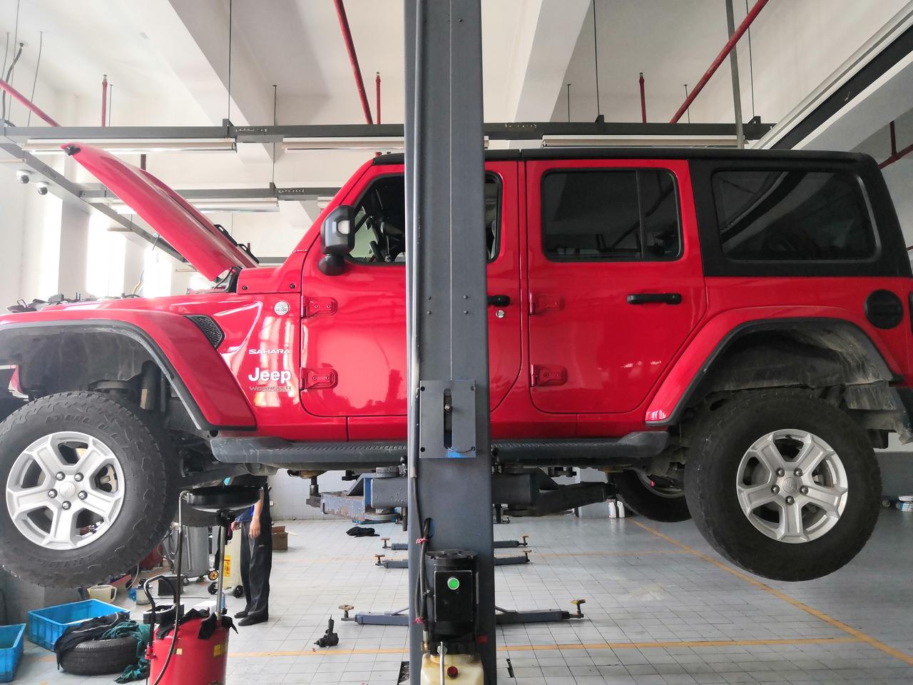 Jeep牧马人 2020款撒哈拉 市区油耗18 正常吗？