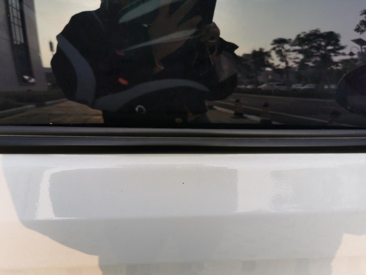 丰田YARiS L 致炫 车窗的胶条有些裂开了，要怎么处理？