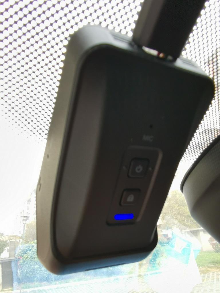 大众帕萨特 去年在上汽大众商城兑换了一款上汽大众专用的行车记录仪，今年四月份安装使用的，使用过程中发现记录仪经常莫名其妙