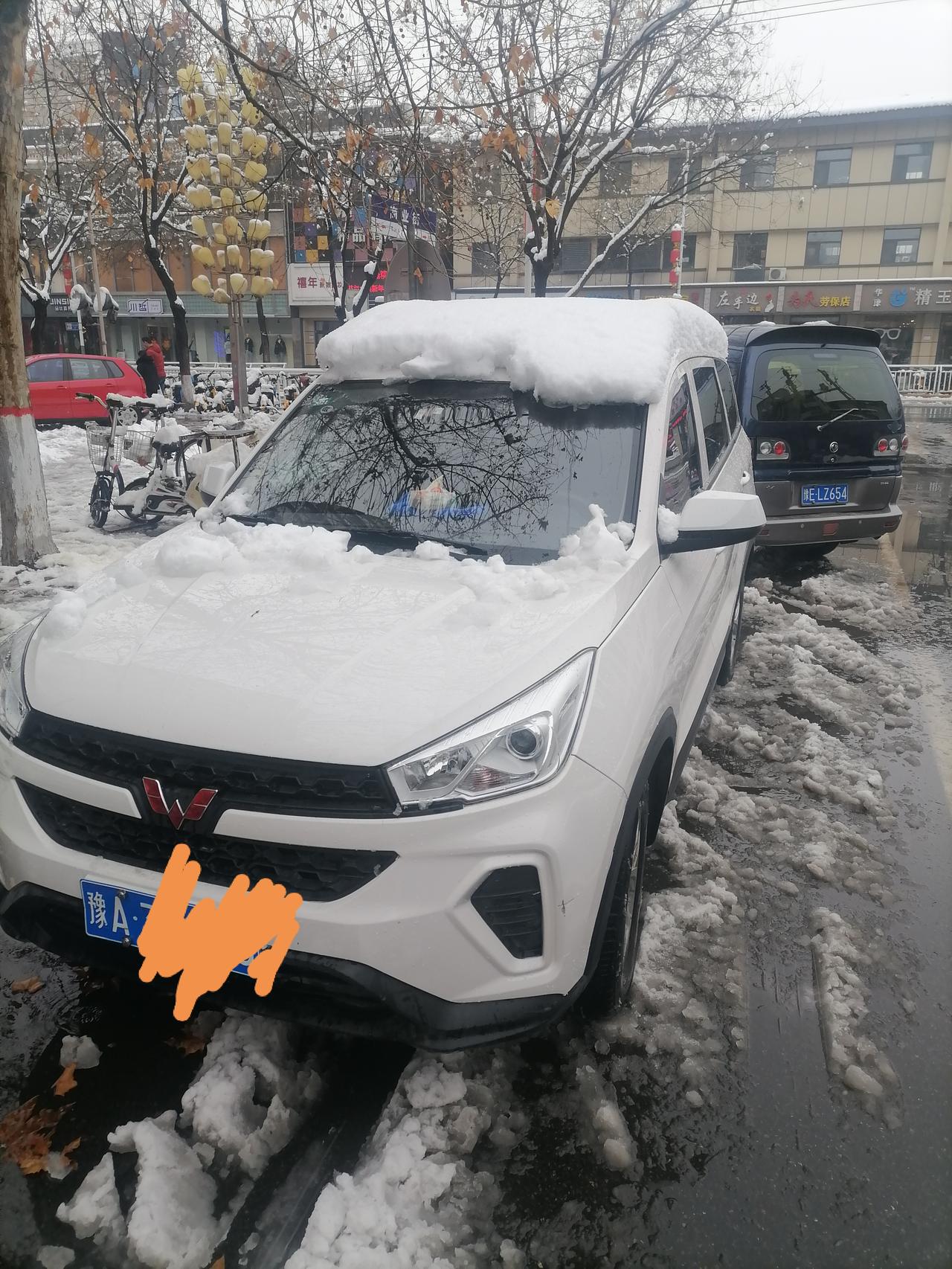 五菱五菱宏光S3 2019年十月份最低配的s3 大事故没有，跑了四万公里，能卖多少钱郑州