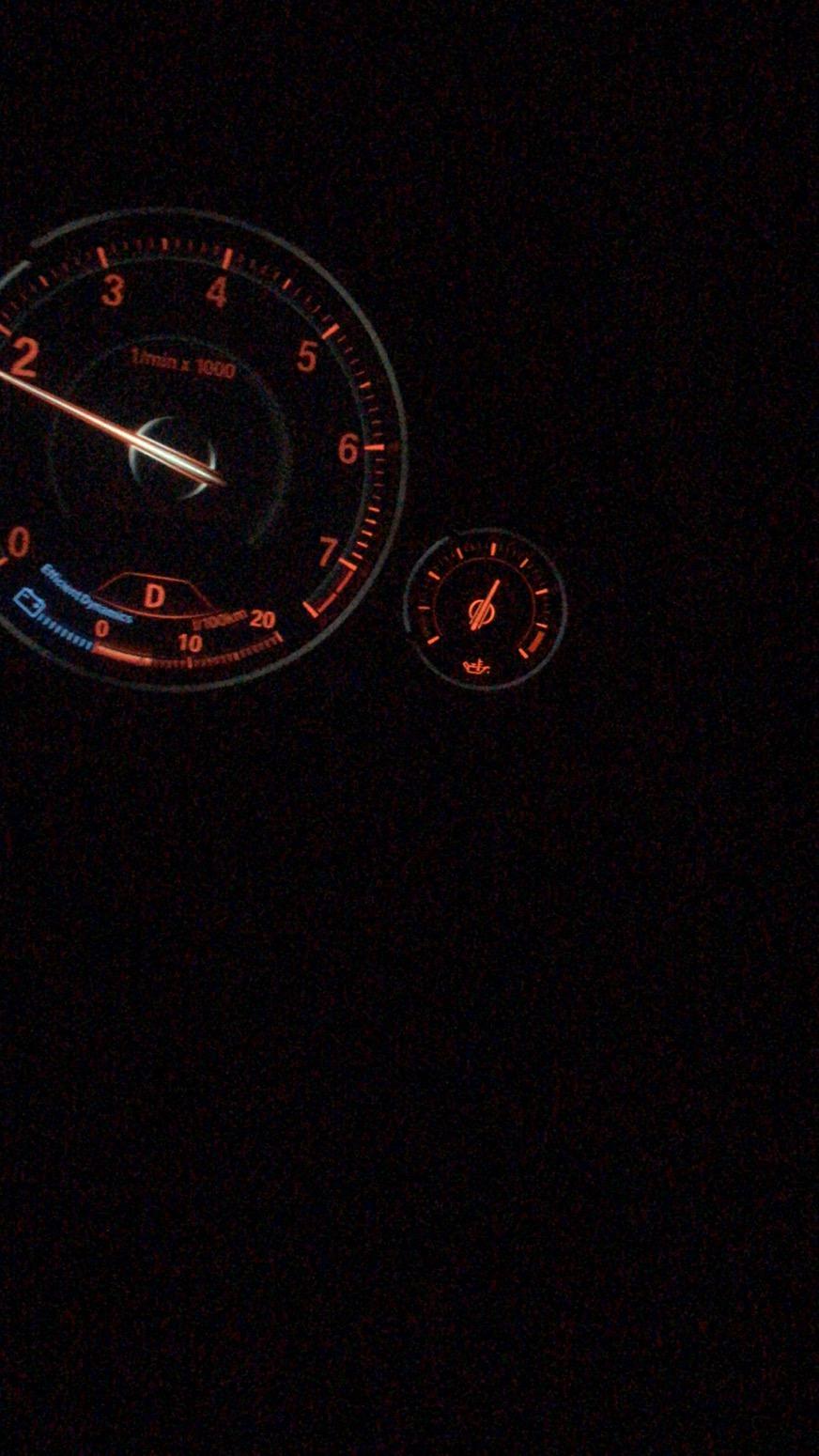 宝马5系 17款宝马525豪华版在高速开的时候机油温度会超过中间值，只要速度下来，温度也跟着下来，这是什么原因