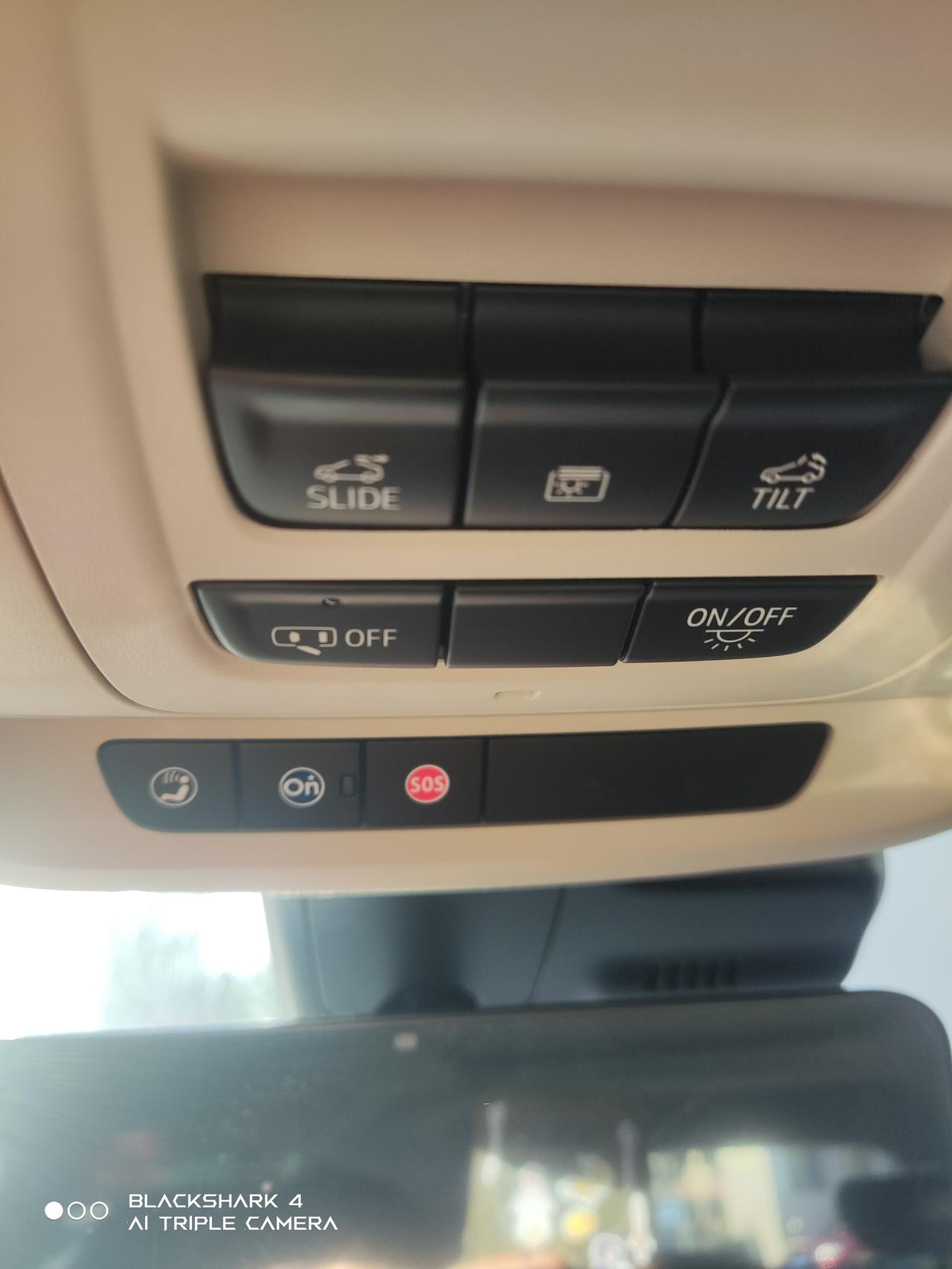 别克昂科威 ，安吉星按钮位置那，在车辆不通电的时候有电流声，这正常吗？响了有一分钟左右，然后就不响了