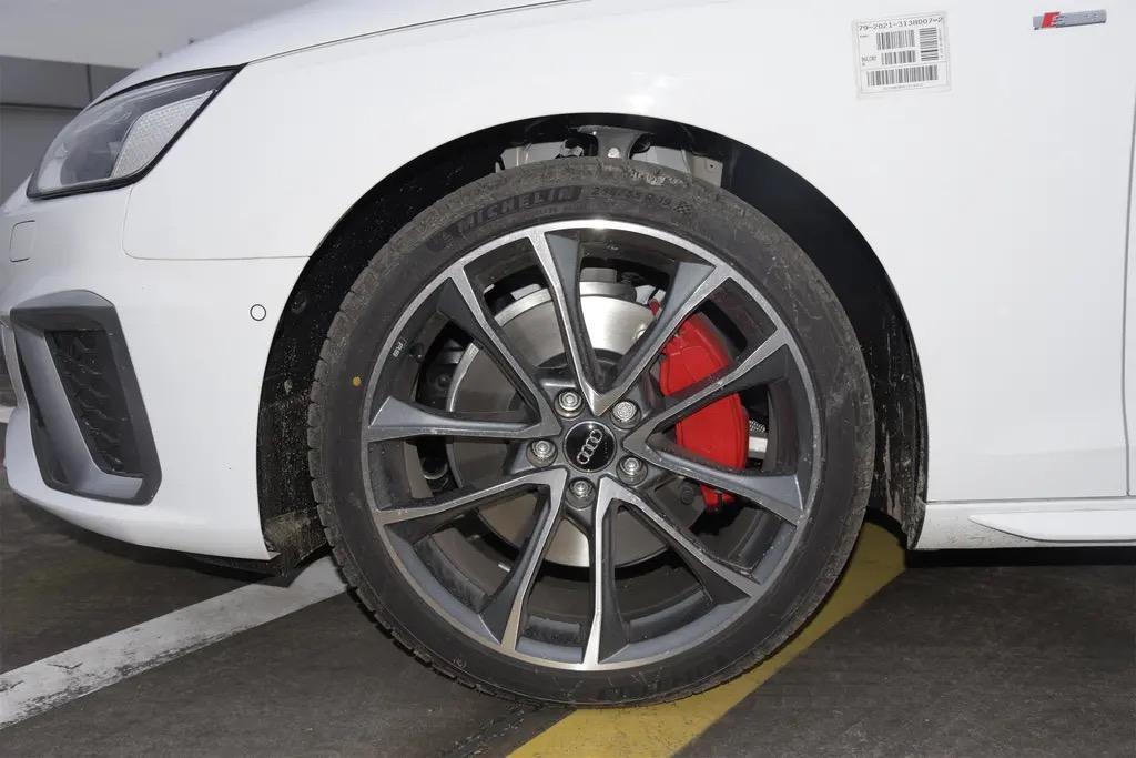 奥迪A4L ，40豪华版的轮胎轮毂，能换成顶配19寸的轮胎轮毂吗？假如换了有啥影响没