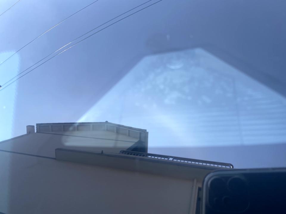 型格的辅助驾驶前档玻璃摄像头你们的会不会起雾？