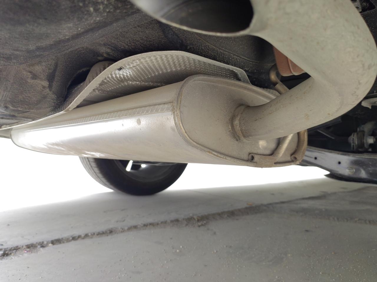 大众帕萨特 你们车后屁股排气筒哪里生锈吗？