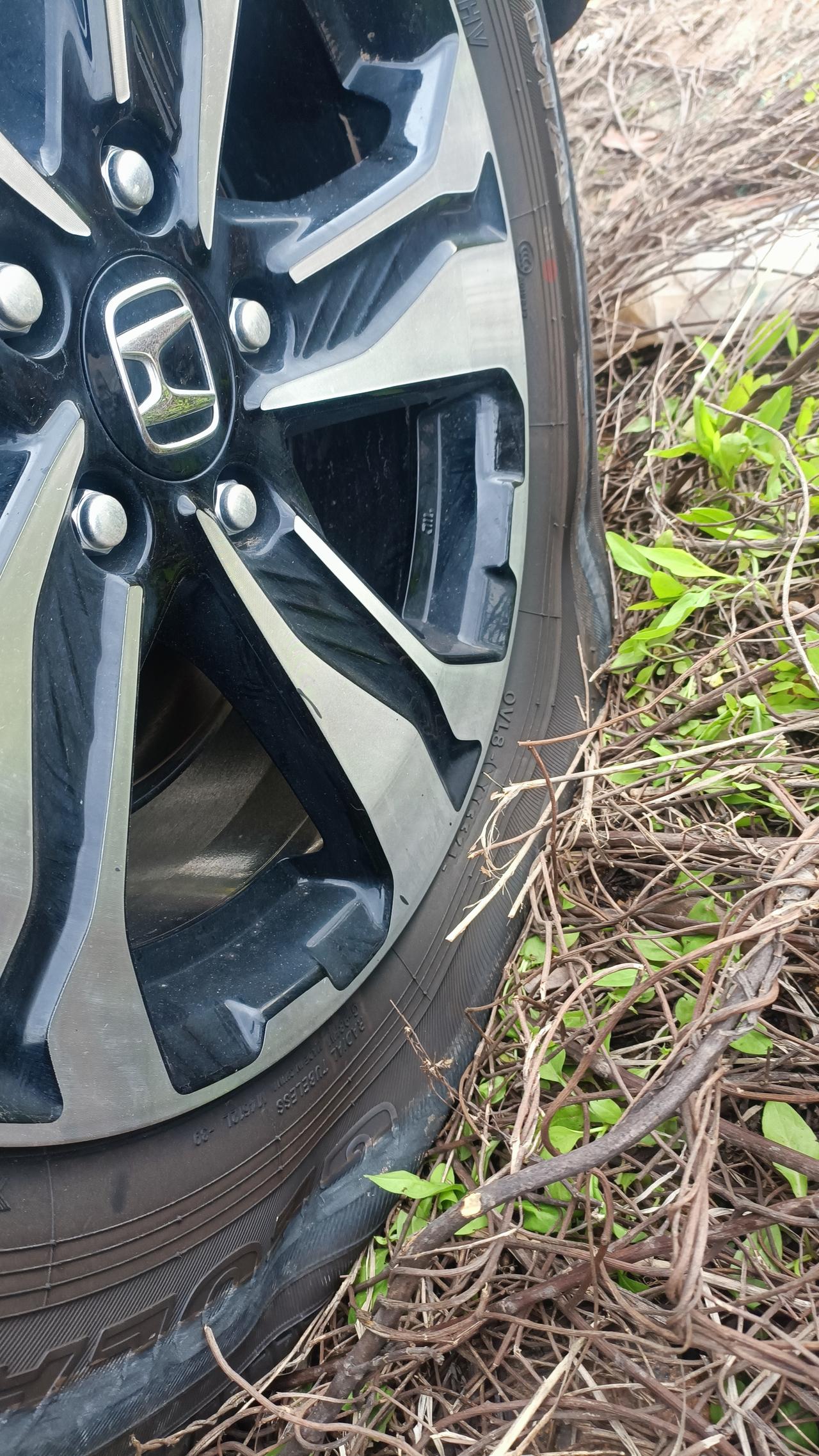 本田CR-V 轮胎都没气了，仪表不报警的？？