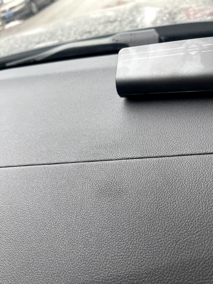 丰田C-HR 用了防滑垫，拿下来有个印记色差怎么弄掉
