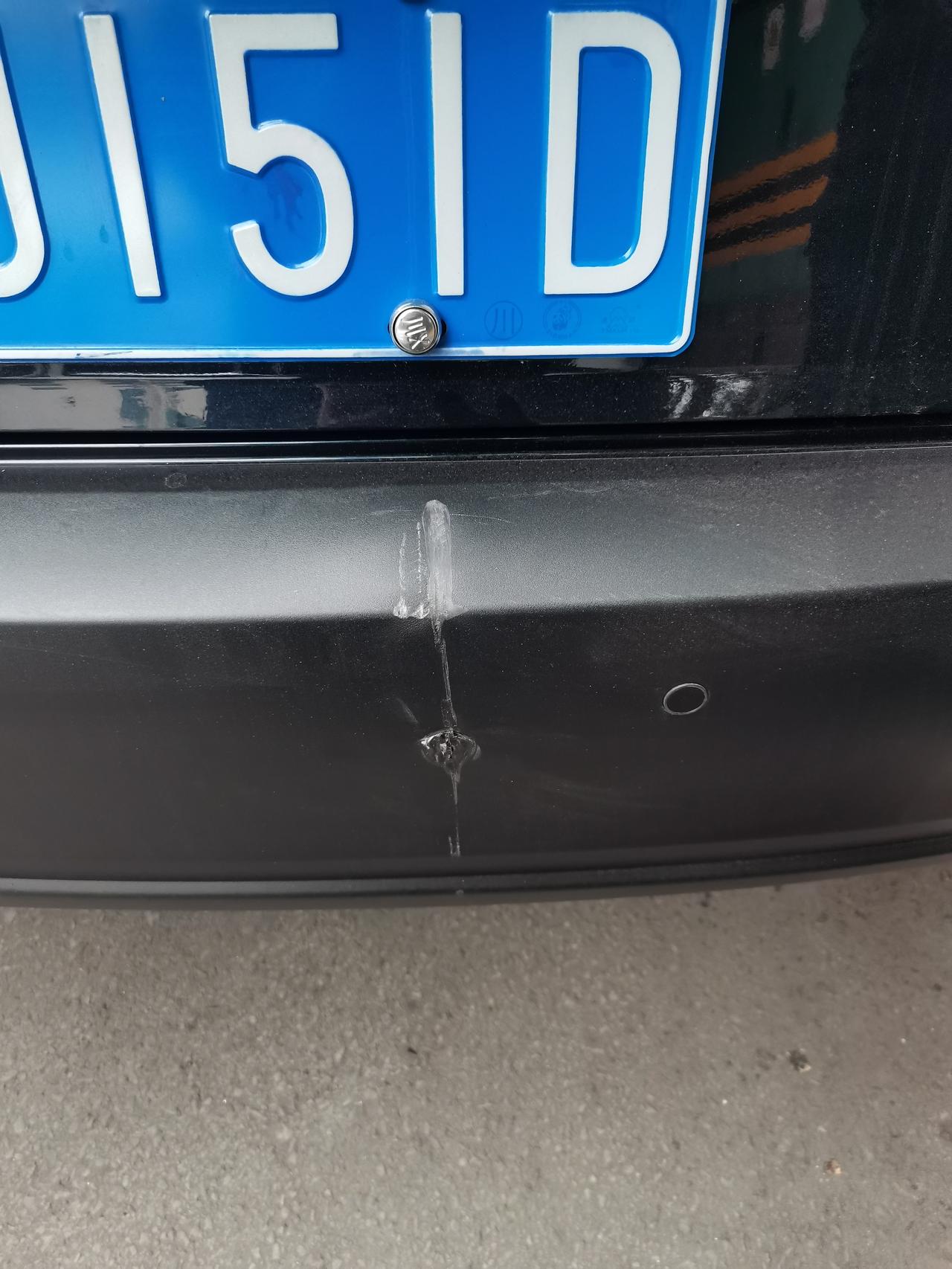 马自达CX-30 车友们问一下   这种塑料壳被撞了   店里能修复吗  换一个感觉太不划算了