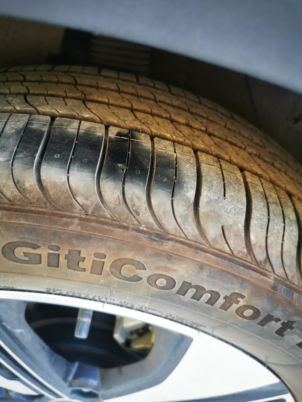长安CS55 PLUS 请问这轮胎受了这点伤（可能是扎钉子，约1cm深，胎压显示暂时正常）有问题没有？跑高速有没有安全隐
