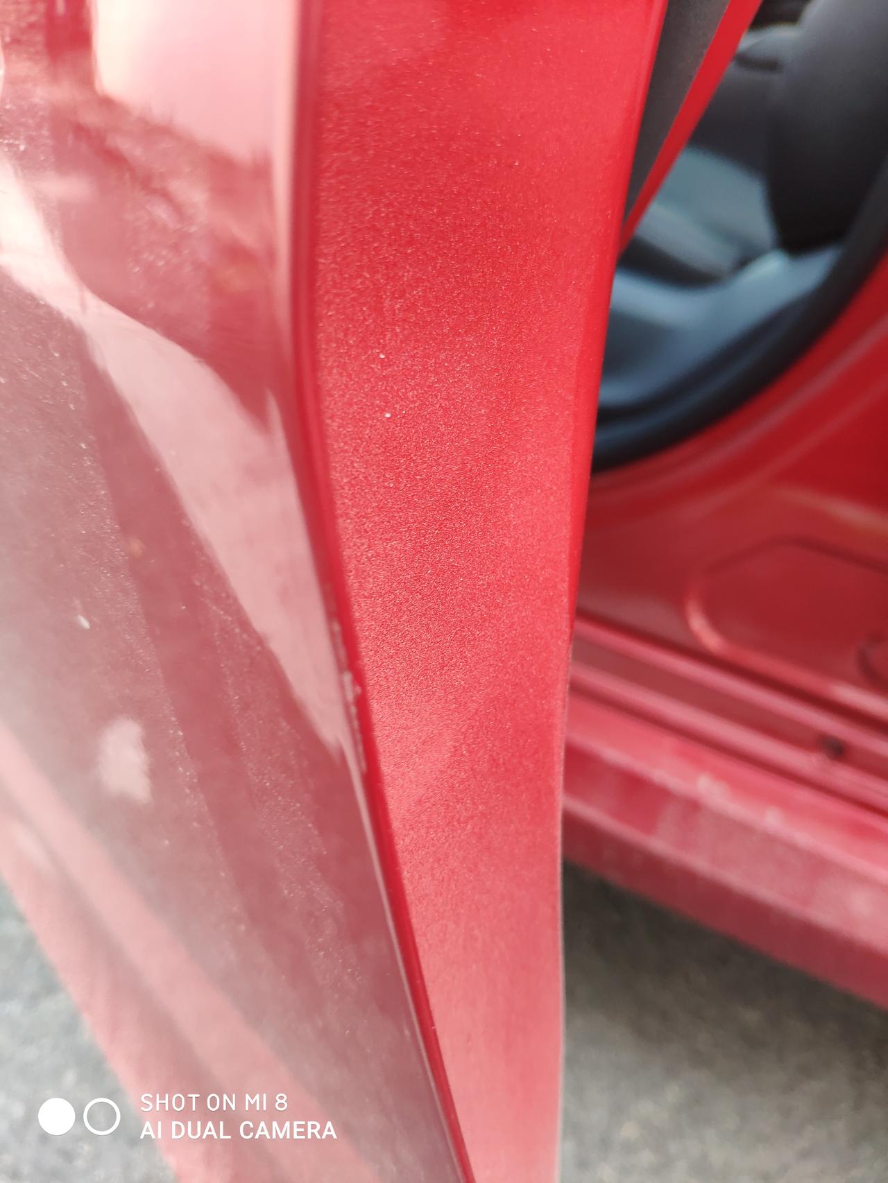丰田凯美瑞 车门不小心磕到了，有点掉漆，不理他没事吗，会不会生锈