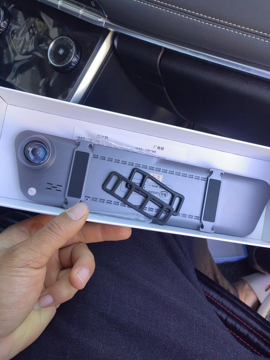 瑞虎8手动挡22款的行车记录仪怎么安装