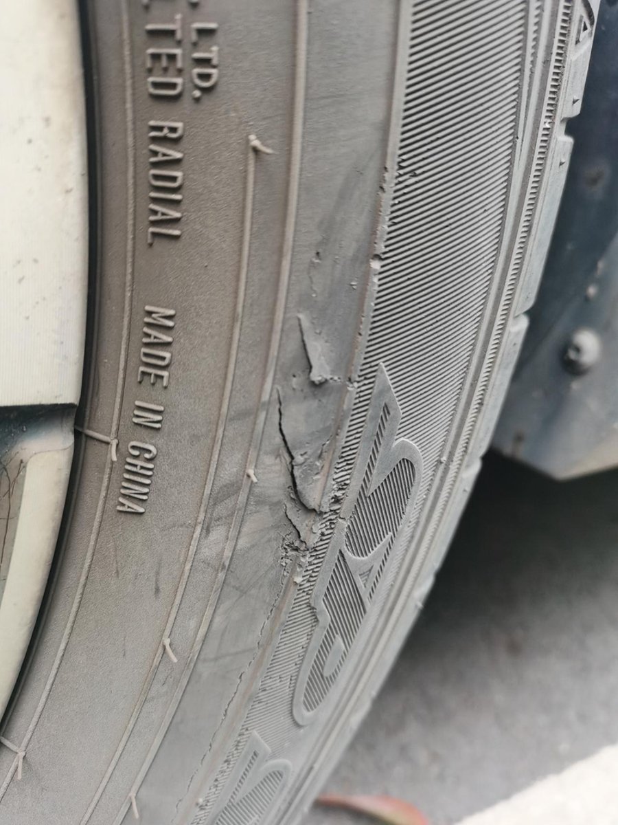 探岳的轮胎有划伤，但是胎压没有报警，这样的情况可以修补还是更换轮胎