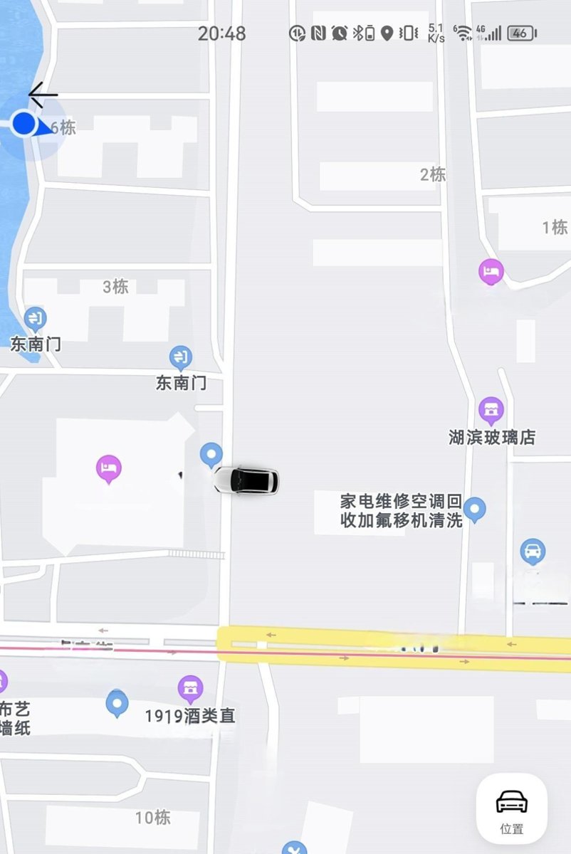 AITO问界M5 你们的问界app上停车位置地图和我显示的一样吗？实际上车是竖着停的（车头向北），地图上显示的是横着停的