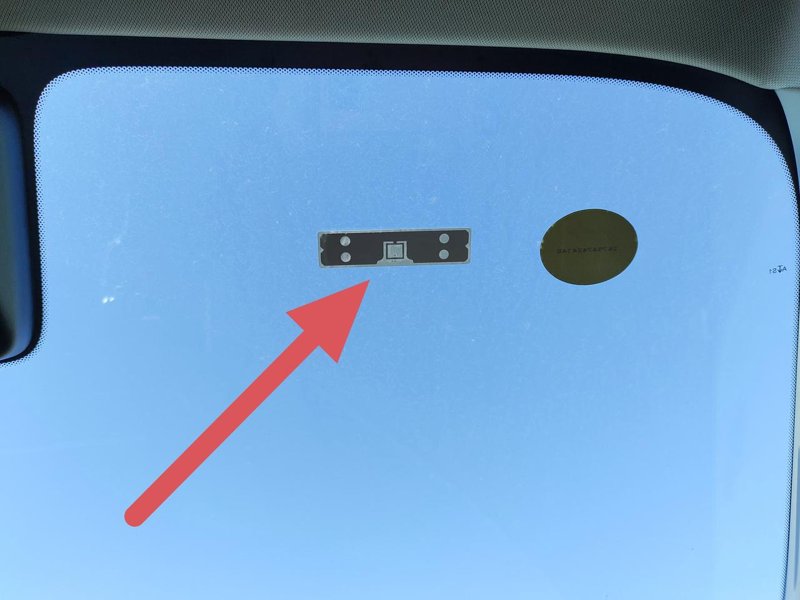 威朗乐享副驾驶前挡风玻璃这个标签是干啥用的，有知道的吗