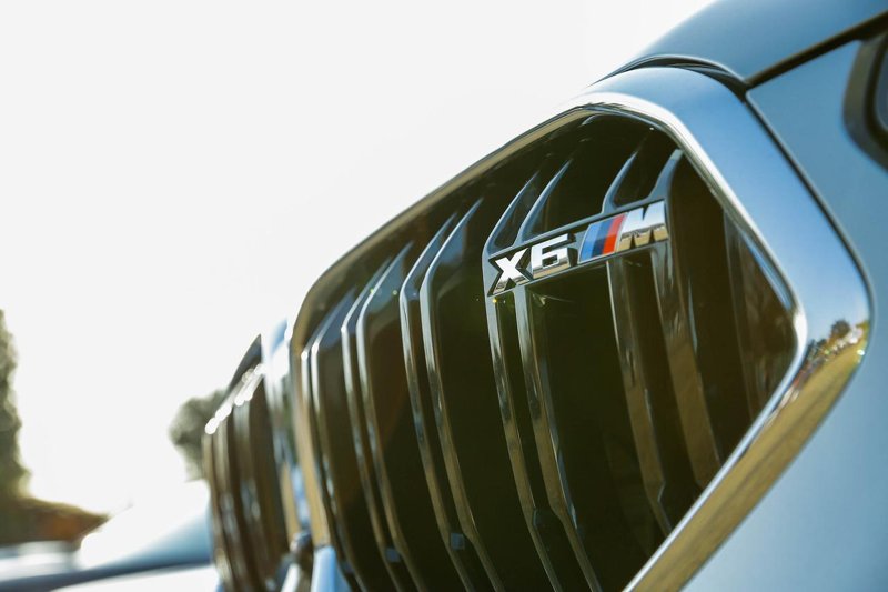 宝马X6 M ，新款x6m排气