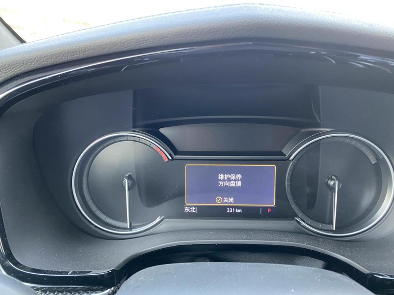 凯迪拉克XT5 新车刚开了两天，仪表盘显示这个，需要维修吗？
