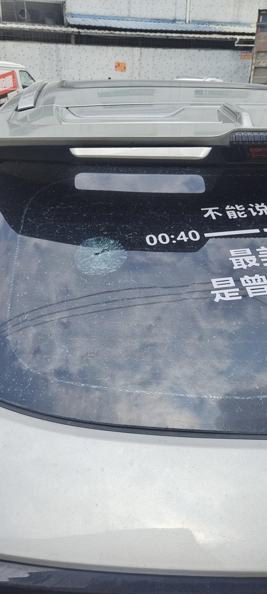 长安欧尚Z6 老六换后挡风玻璃大概多少钱