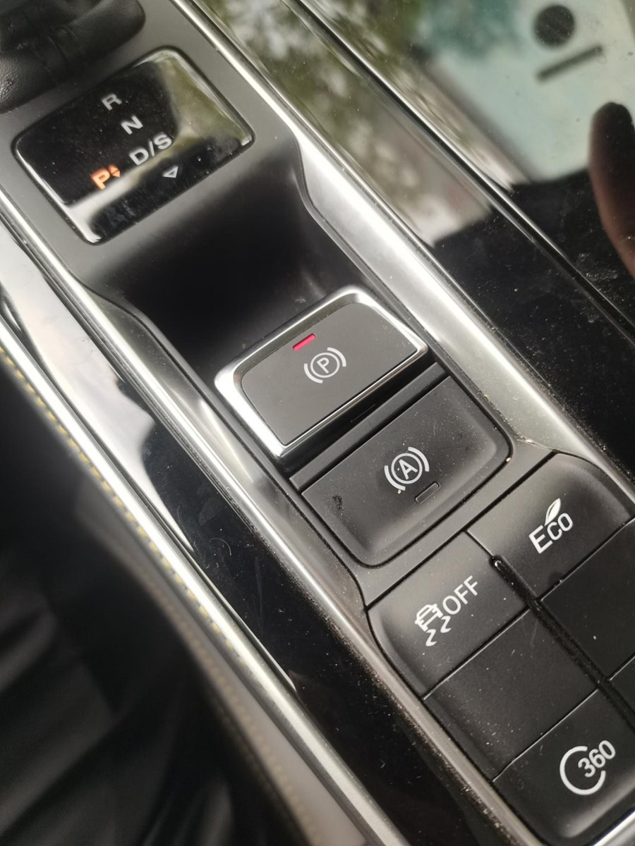 荣威i6 MAX 有换电子手刹按钮吗？多少钱？